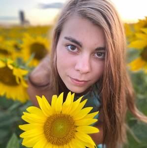 Meet your Posher, Brianna